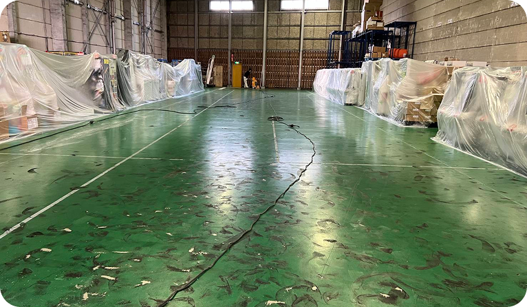 広島市某倉庫の施工前